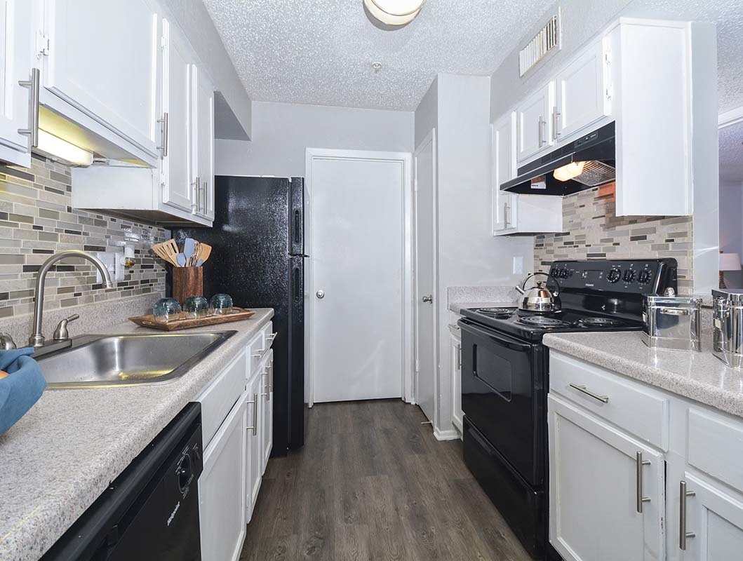 Home Apartments for Rent in Doraville, GA Shadow Lake